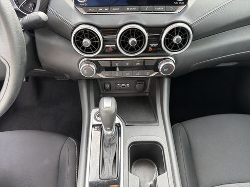 Used 2024 Nissan Sentra SV image 8