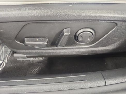 Used 2024 Hyundai Elantra Limited FWD image 21