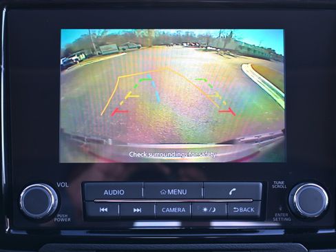 Used 2024 Nissan Frontier SL w/ Technology Package image 15