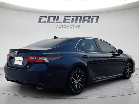 Used 2021 Toyota Camry SE image 5