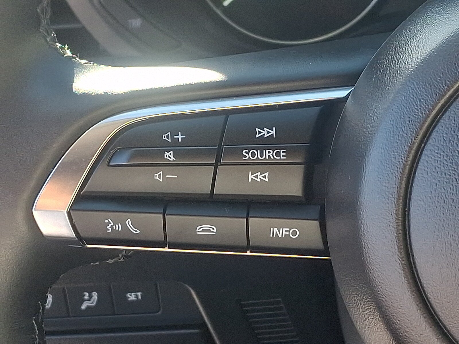 Used 2024 MAZDA MAZDA3 s FWD image 21