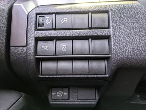 Used 2024 Toyota Tacoma SR5 AWD/4WD image 25