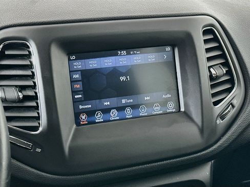 Used 2019 Jeep Compass Latitude w/ Popular Equipment Group AWD/4WD image 19