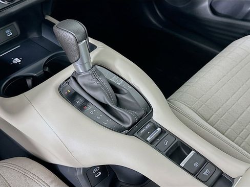 New 2026 Honda HR-V LX image 16