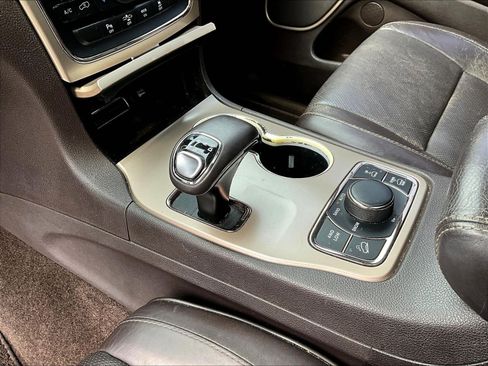 Used 2015 Jeep Grand Cherokee Summit w/ Platinum Series Group AWD/4WD image 17