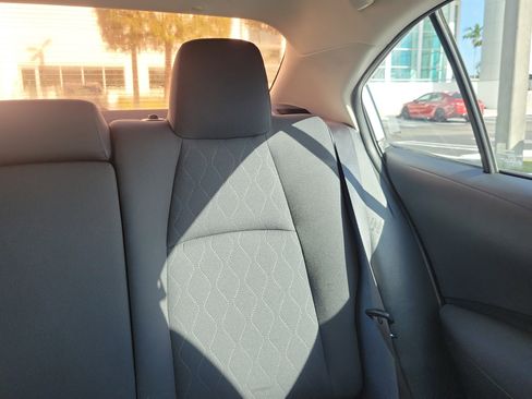 Used 2020 Toyota Corolla LE image 22