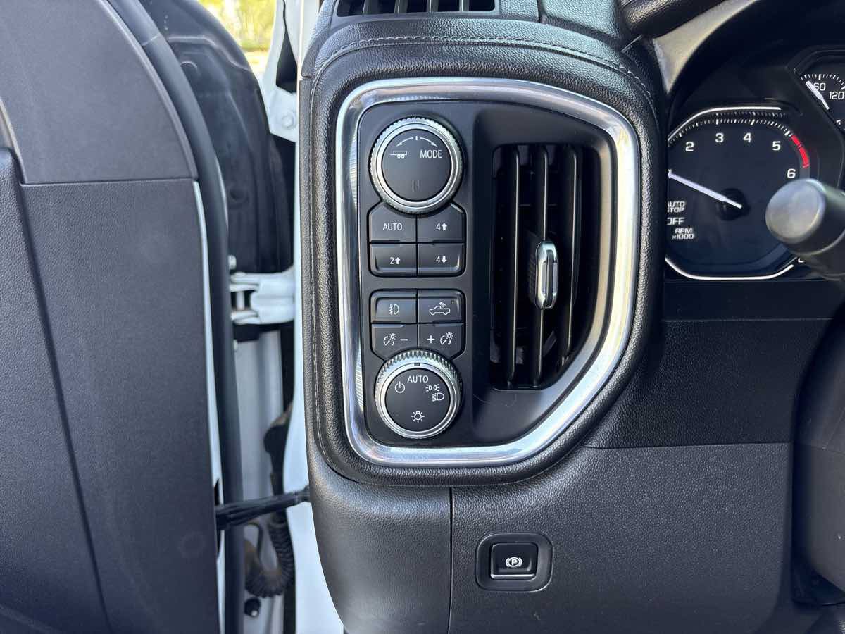 Used 2020 GMC Sierra 1500 Elevation w/ Elevation Value Package AWD/4WD image 19