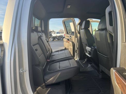 Used 2021 GMC Sierra 2500 SLT image 32