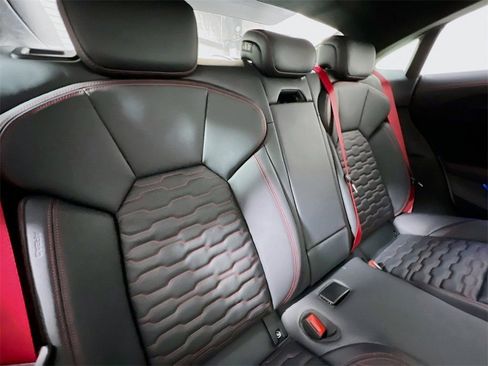 New 2026 Audi RS e-tron GT Base image 26