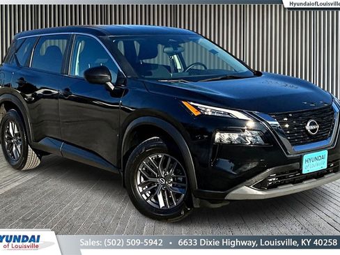 Used 2023 Nissan Rogue S image 1