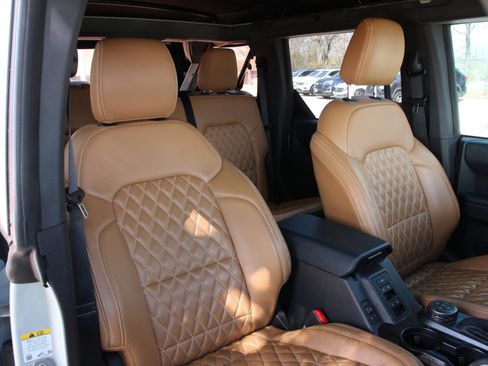 Used 2023 Ford Bronco Outer Banks AWD/4WD image 28