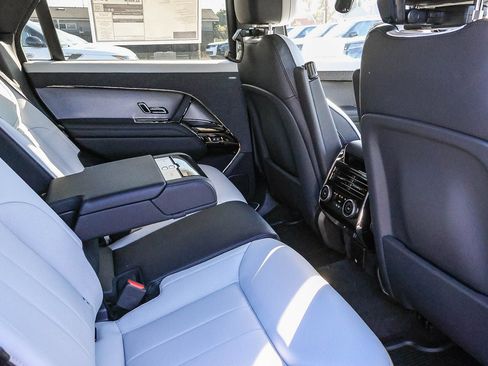 New 2026 Land Rover Range Rover Sport Dynamic SE AWD/4WD image 19