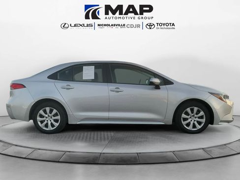 Used 2024 Toyota Corolla LE image 7