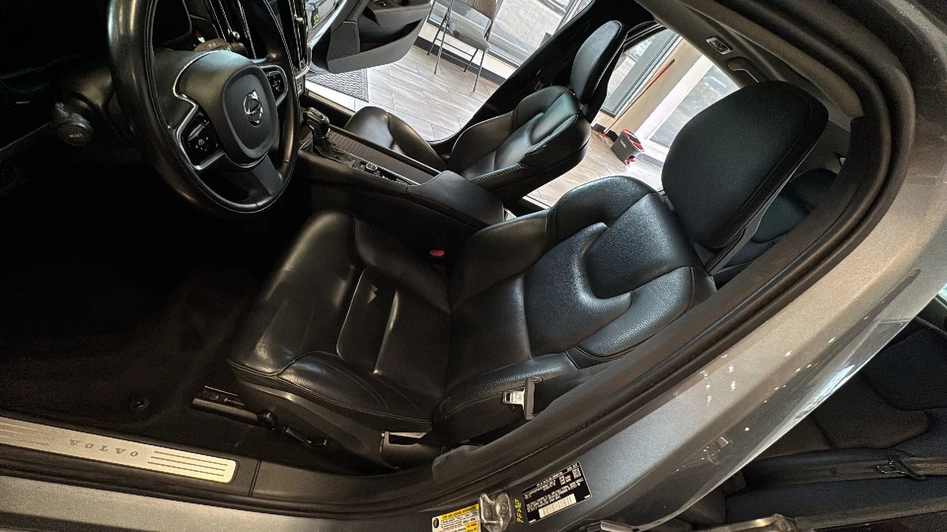 Used 2018 Volvo S90 T6 Momentum AWD/4WD image 22