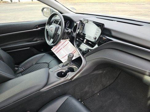 Used 2023 Toyota Camry SE image 14