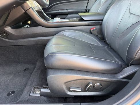 Used 2019 Ford Fusion Titanium FWD image 11