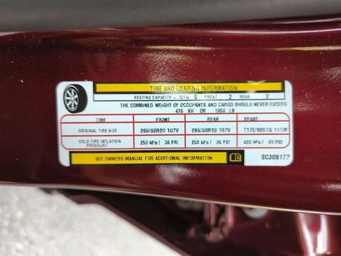 Used 2025 Jeep Grand Cherokee Limited w/ Black Appearance Package image 14