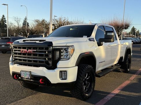 Used 2022 GMC Sierra 2500 AT4 image 4