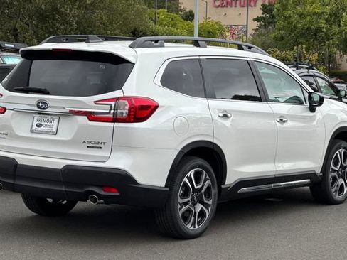 Used 2025 Subaru Ascent Touring image 4