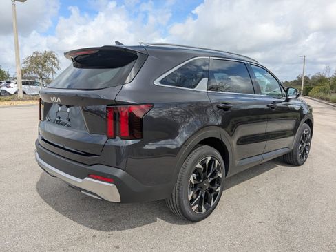 New 2026 Kia Sorento EX FWD image 5
