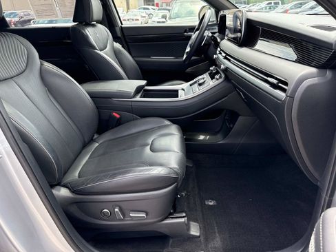 Used 2023 Hyundai Palisade Calligraphy image 19
