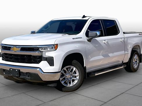 Used 2025 Chevrolet Silverado 1500 LT AWD/4WD image 3