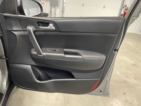 Used 2020 Kia Sportage LX AWD/4WD image 23