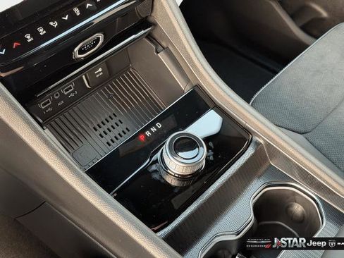 New 2026 Jeep Grand Cherokee Altitude RWD image 23