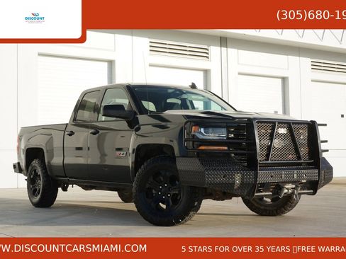 Used 2017 Chevrolet Silverado 1500 LT w/ Midnight Edition image 1