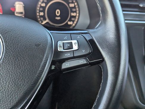Used 2019 Volkswagen Tiguan SE image 23