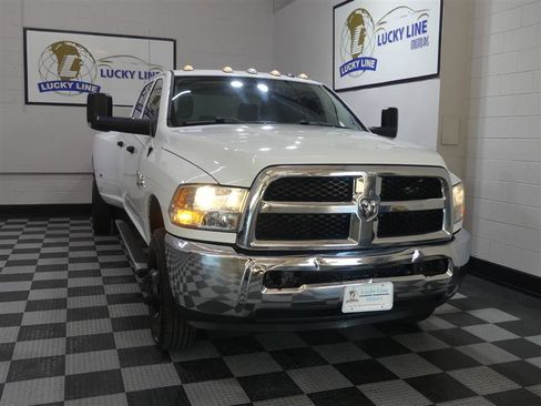 Used 2018 RAM 3500 Tradesman w/ Chrome Appearance Group image 5