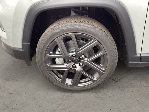 New 2026 Jeep Compass Limited image 15