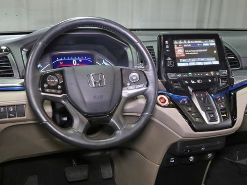 Certified 2023 Honda Odyssey Elite image 2