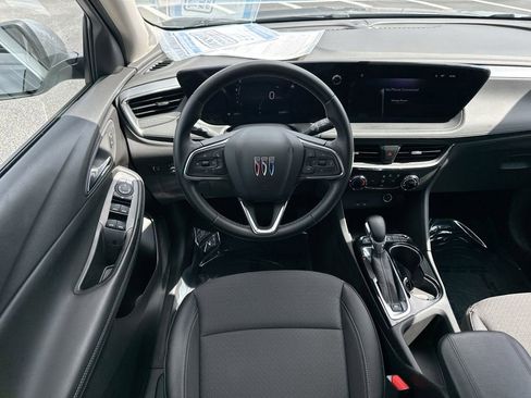 Certified 2025 Buick Encore GX Preferred FWD image 20