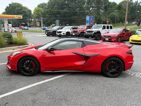 Used 2023 Chevrolet Corvette Z06 w/ Stealth Interior Trim Package RWD image 2