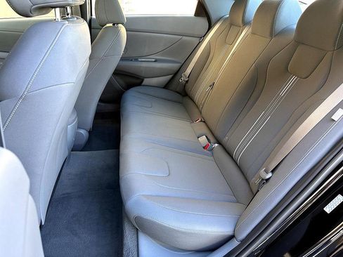 Used 2024 Hyundai Elantra SEL image 20