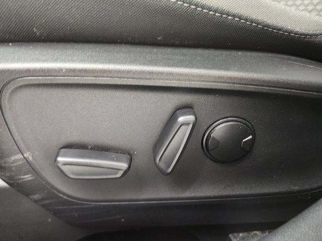 Used 2022 Ford Escape SE w/ Convenience Package FWD image 16