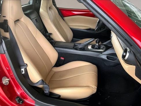 Used 2017 MAZDA MX-5 Miata RF Grand Touring image 22