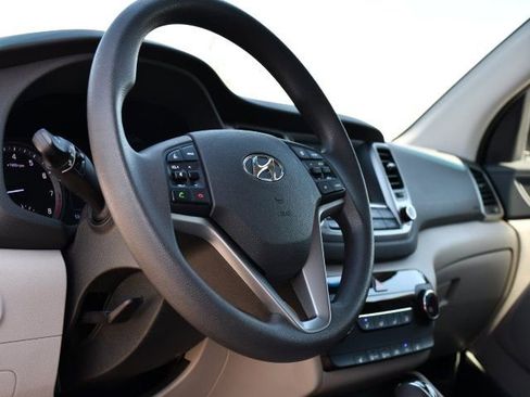 Used 2018 Hyundai Tucson SEL image 12