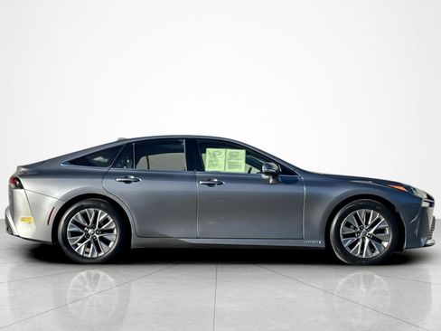 Used 2022 Toyota Mirai XLE w/ Advanced Technology Package image 6