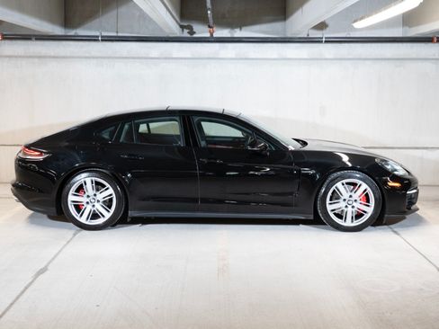 Certified 2022 Porsche Panamera 4S AWD/4WD image 8