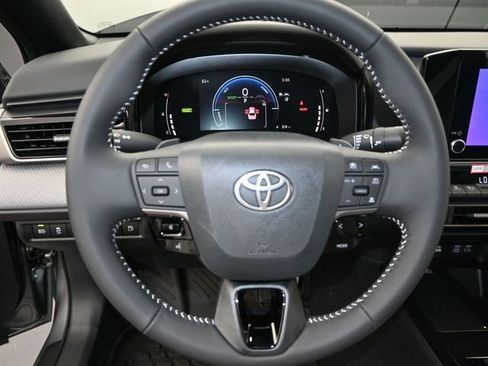 New 2026 Toyota Camry SE image 5