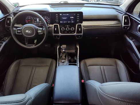 Used 2021 Kia Sorento LX FWD image 17