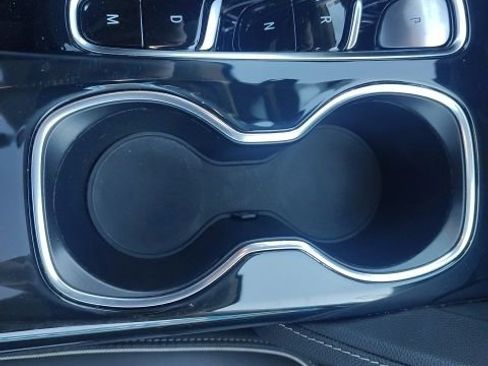 Used 2021 Buick Envision Essence w/ Sport Touring Package image 17