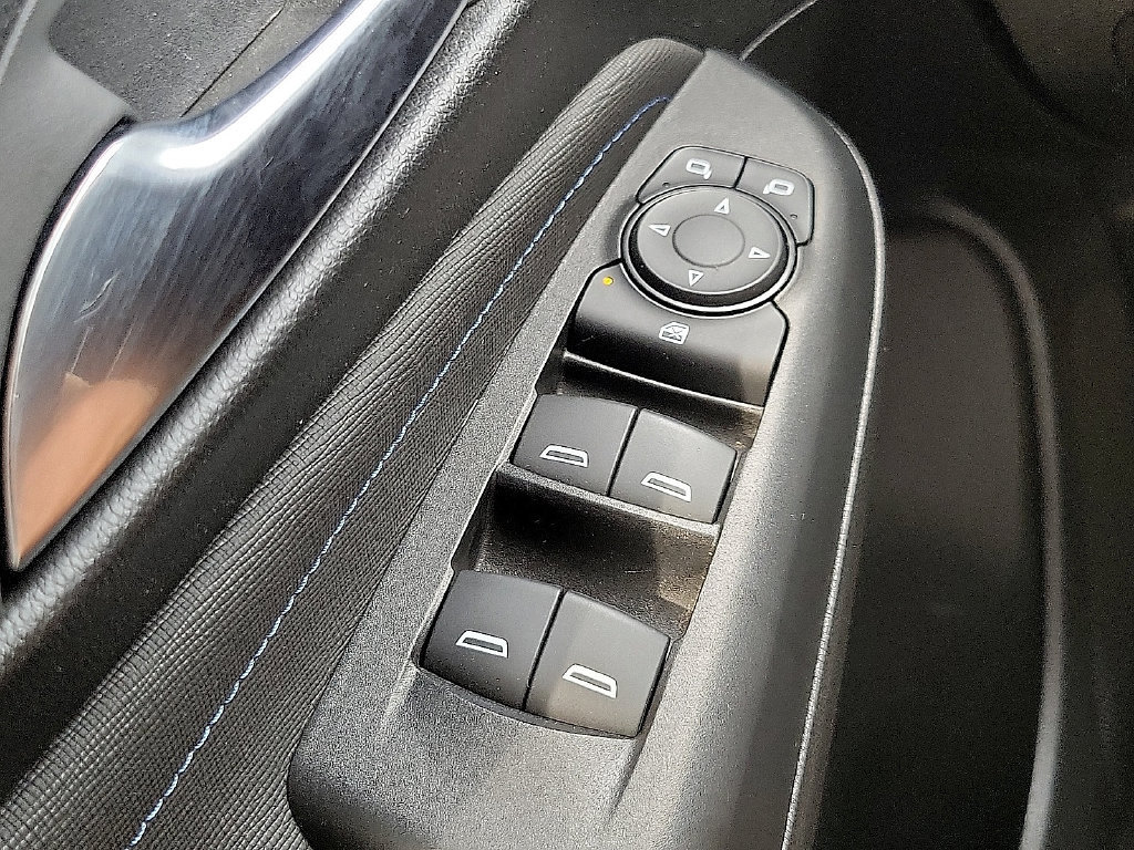 Used 2025 Buick Envista Sport Touring w/ Advanced Safety Package FWD image 12