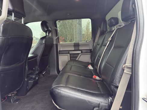 Used 2019 Ford F150 XLT w/ Trailer Tow Package image 13