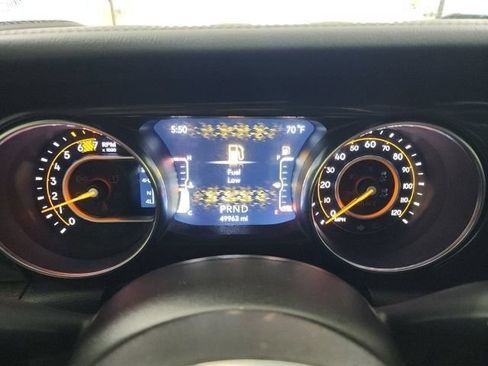 Used 2022 Jeep Wrangler Unlimited Sahara AWD/4WD image 28