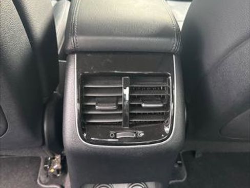 Used 2019 Kia Cadenza Premium image 22