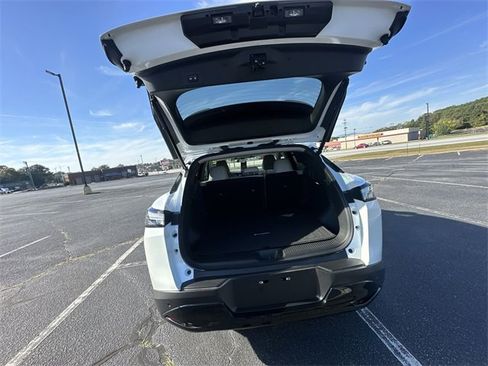 Certified 2025 Nissan Murano SV image 19