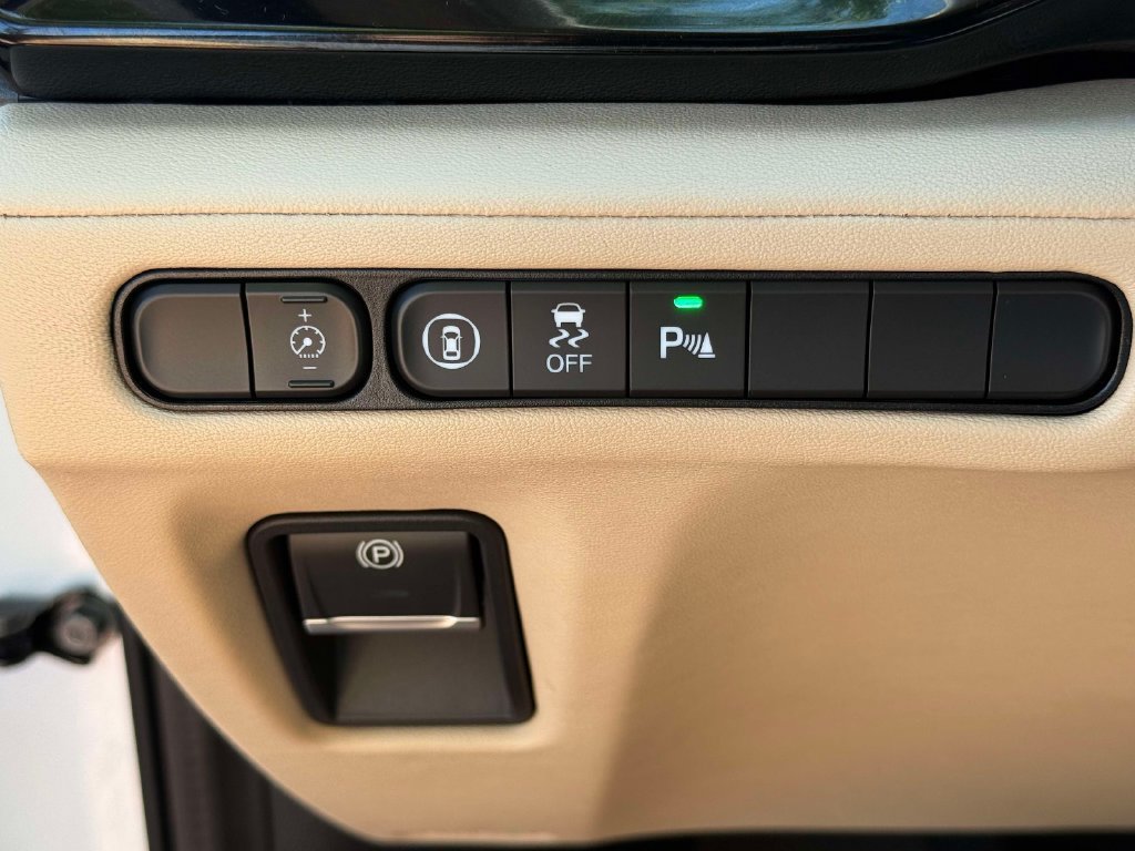 Certified 2023 Acura MDX w/ Technology Package FWD image 29